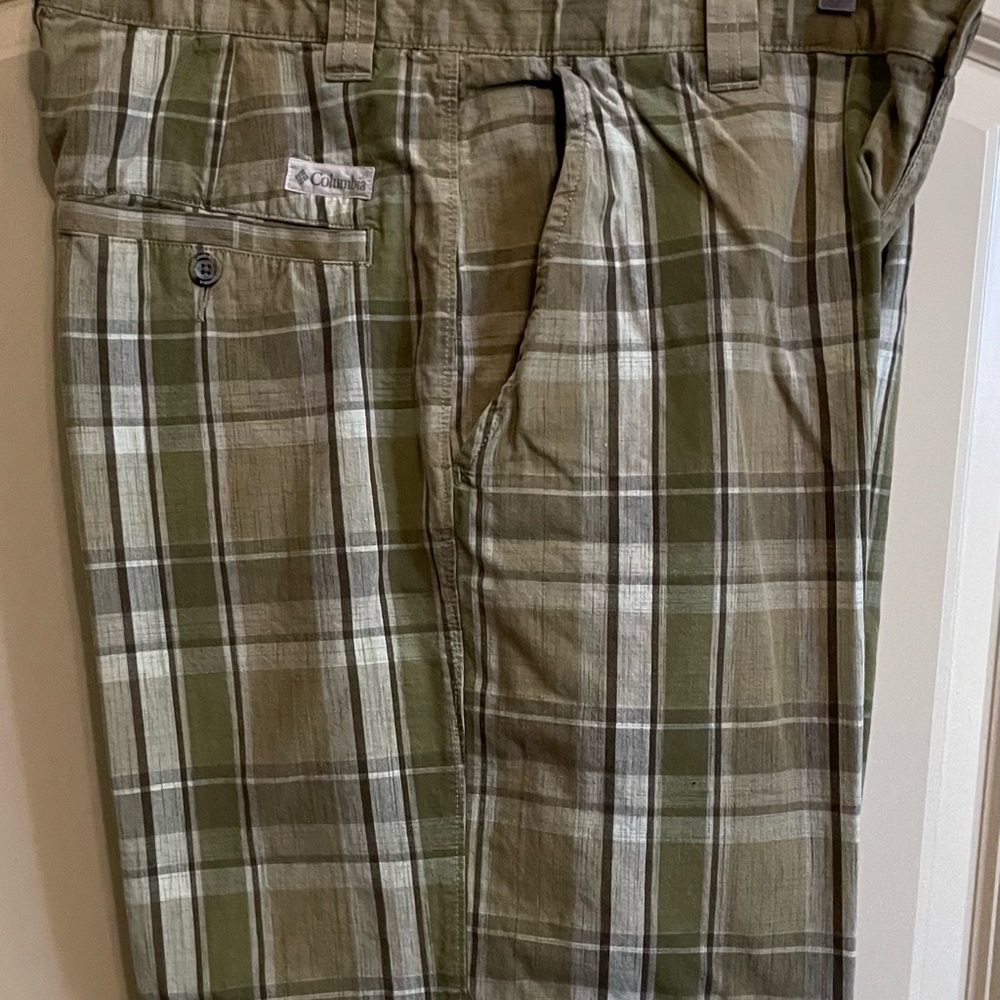 Men’s Columbia Shorts